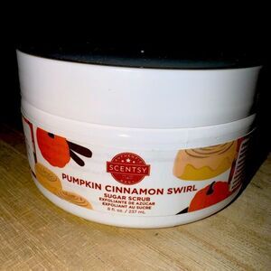 SCENTSY SUGAR SCRUB " PUMPKIN CINNAMON SWIRL" NEW